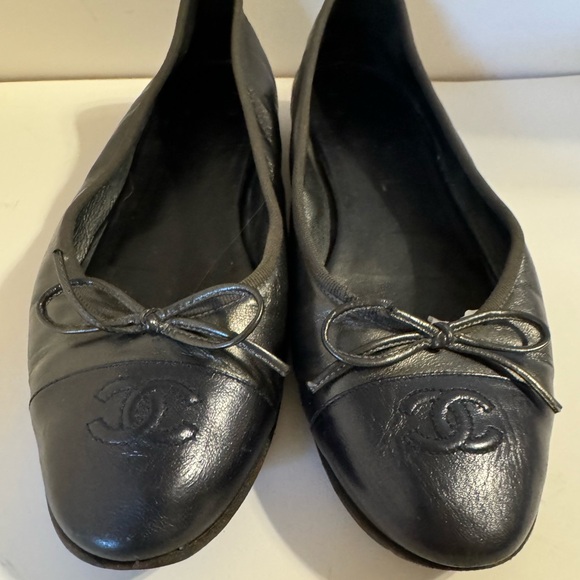 Chanel Flats 39.5 - Picture 2 of 13